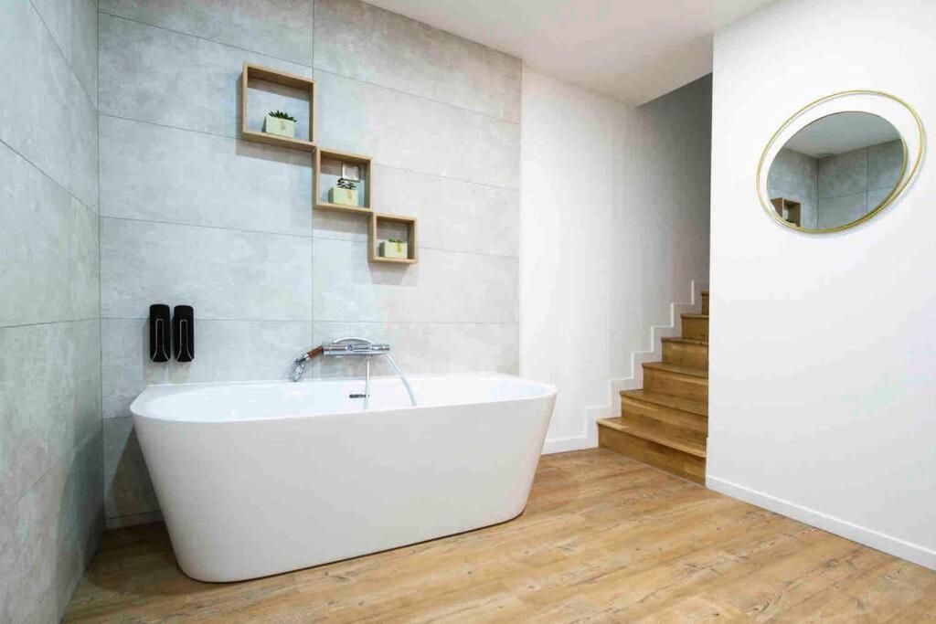 Apartment Jacuzzi Hammam Francheville (Rhone)