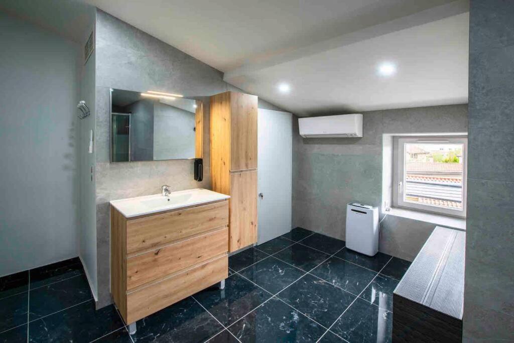 Apartment Jacuzzi Hammam Francheville (Rhone)